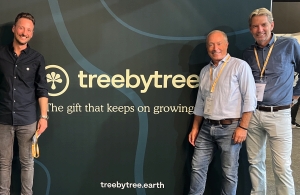 treebytree 1 - Treebytree: A tree full of hope