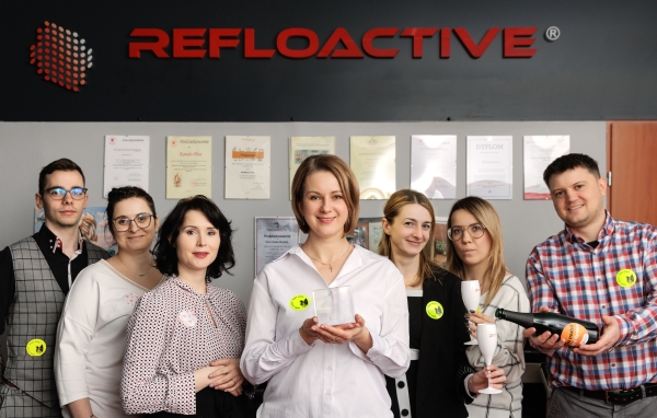 refloactive team - Refloactive: Shining back at you