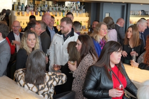 Showcase & Friends: Aiming high showcasefriends 1 - Showcase & Friends: Aiming high