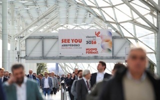 cover - Viscom Italia: Creative show with new alignment