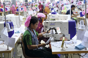 shutterstock 2521669797 - Home