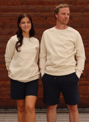 Emmi Pelle Editorial 183x250 - Pure Waste takes over Re-Shirt