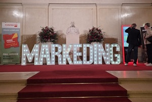 markeding26 05 300x202 - Home