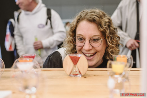 26 221 A7203345 DCE - HAPTICA live: Merch wins