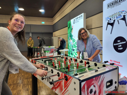 57 SK362 DCE - HAPTICA live: Merch wins