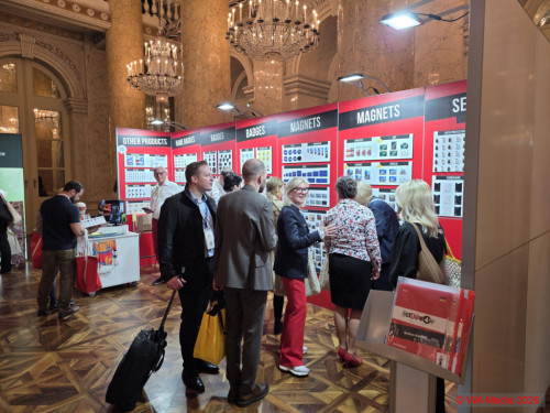 markeding26 09 DCE - markeding Vienna: new benchmark set